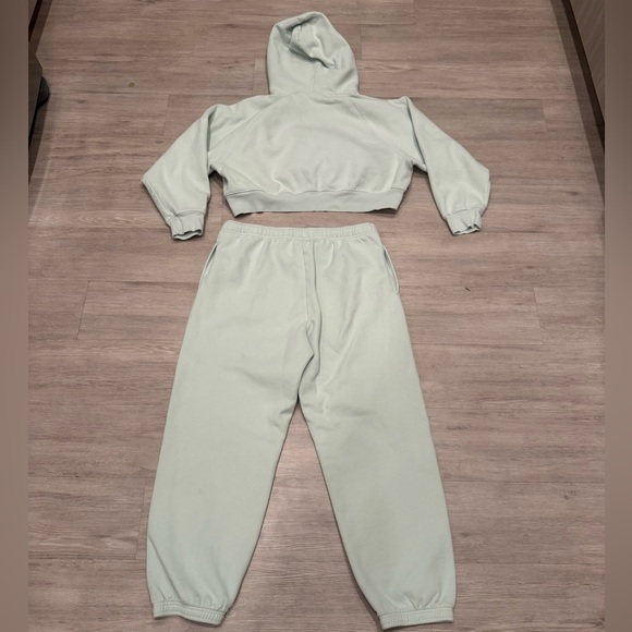Aritzia Sweatfleece Sweat Set XL - Picture 2 of 6